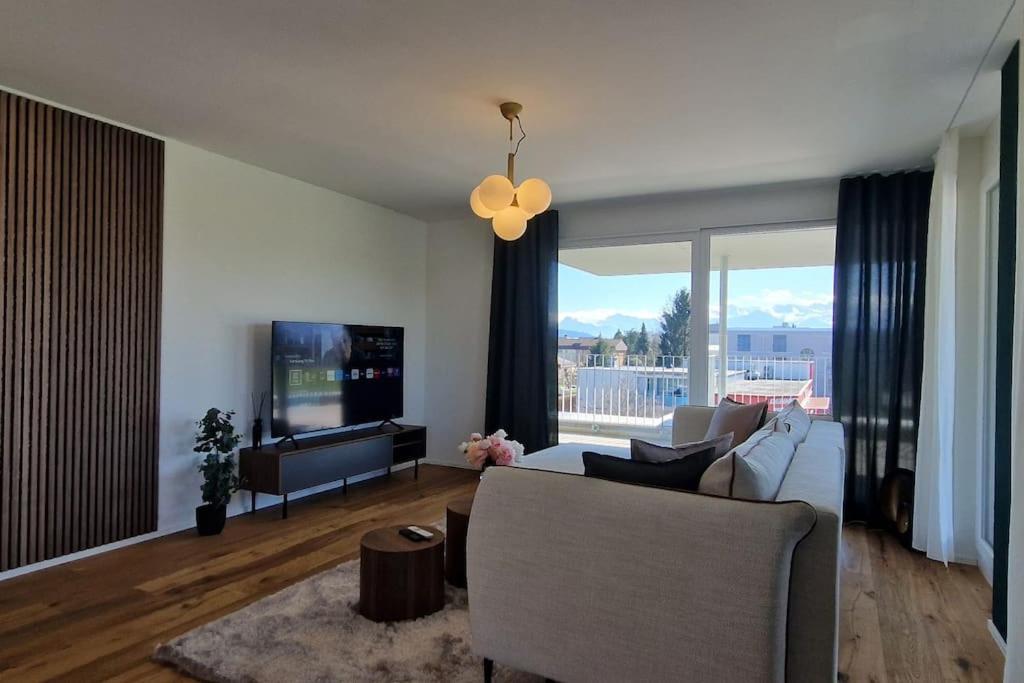 Visionary Hospitality Rothenburg, Lucerne - Premium Apartments With Free Parking, Washer, Kitchen, Terrace, 15' City Kültér fotó